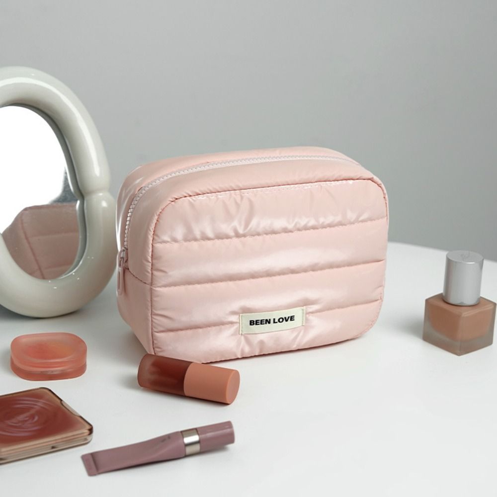 Bolsa de maquillaje hinchada p - Skincare D'Alba reseña y precio