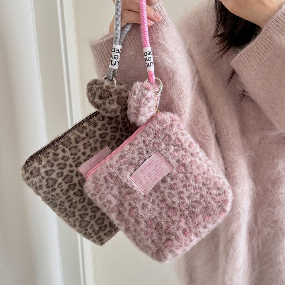 Nueva Bolsa de Maquillaje Vint - Skincare D'Alba reseña y precio