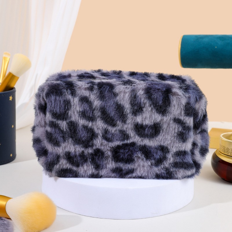 Bolsa de cosméticos de felpa s - Skincare D'Alba reseña y precio